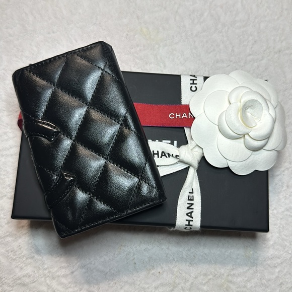 Chanel Cambon 6 ring key case w/ Box & ribbon - Picture 3 of 12